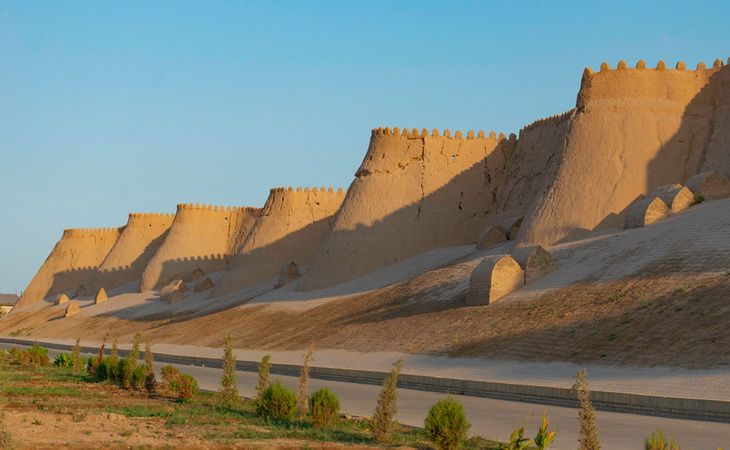 ТОП достопримечательностей Хивы — что посмотреть туристу в 2026 году (цены, режим работы, экскурсии)