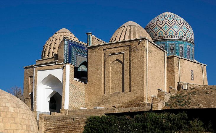 Путеводитель по экскурсионным маршрутам в Узбекистан: лучшие туры 2026