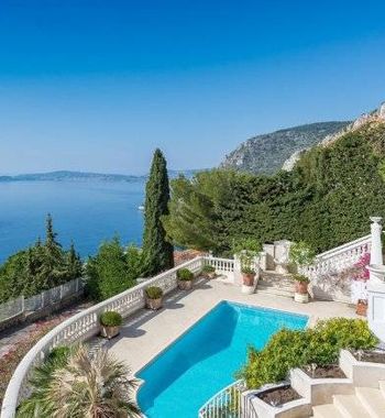 Кап-д'Айда дам олиш — «Саримсоқ мысининг жаннати»