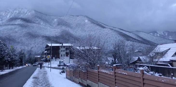 Теплая зима препятствует открытию сезона в Красной Поляне Теплая зима препятствует открытию сезона в Красной Поляне