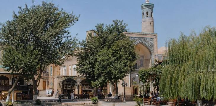 Ляби-Хауз в Бухаре: сердце Старого города и обязательная остановка в туре по Узбекистану Ляби-Хауз в Бухаре: сердце Старого города и обязательная остановка в туре по Узбекистану