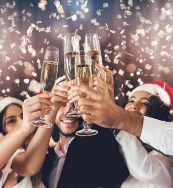 Дунёвий Янги йил сиҳири — байрам учун идеал мамлакатни танлаймиз