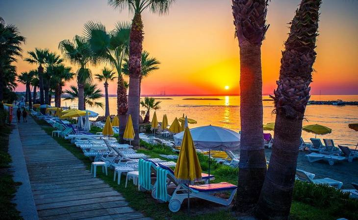 На берегу неба Кипра