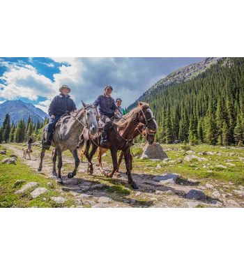 На конях по Узбекистану и Киргизии